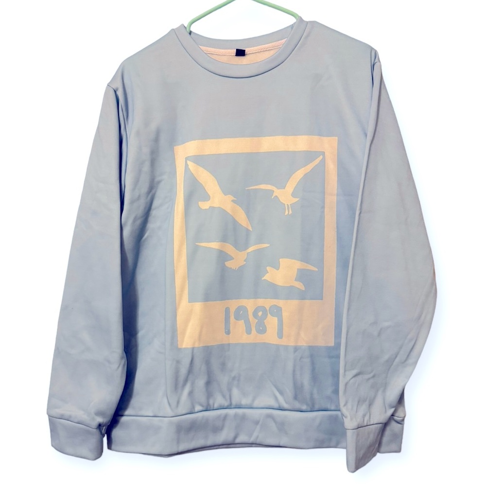 TS 1989 Sweater Size medium